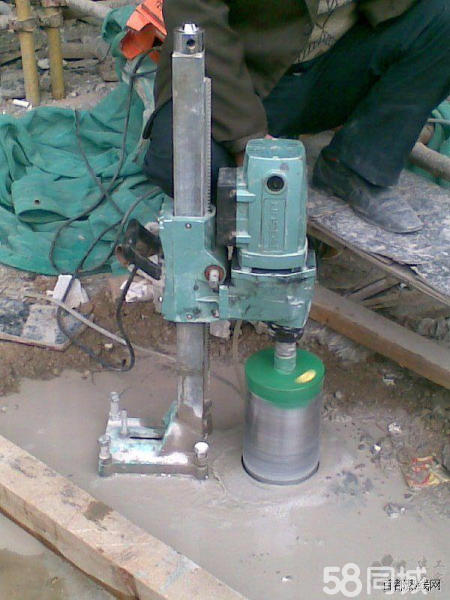青岛水钻电镐风镐钻孔与拆除工程施工服务详解